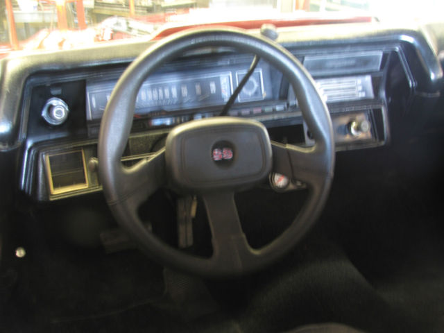 19710000 red Chevrolet Chevelle Coupe