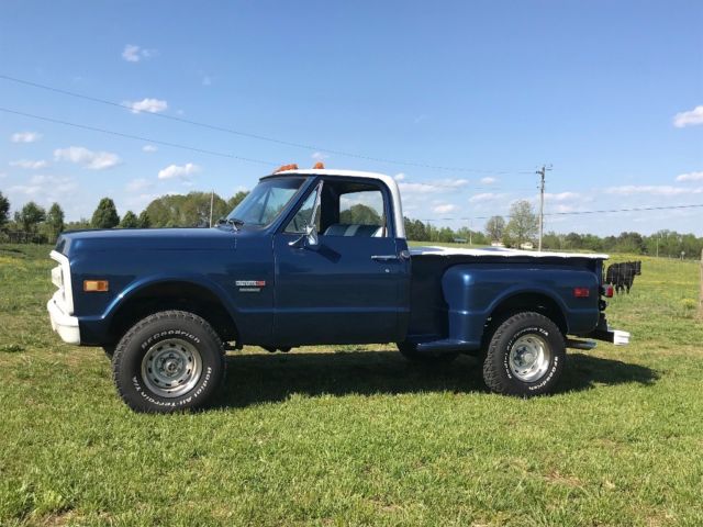 1971 Blue Chevrolet C-10 Standard Cab Pickup