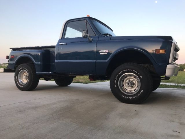 1971 Blue Chevrolet C-10 Standard Cab Pickup