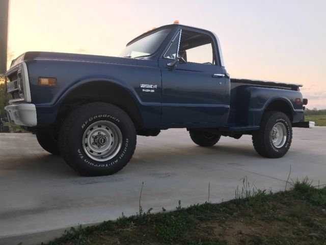 1971 Blue Chevrolet C-10 Standard Cab Pickup