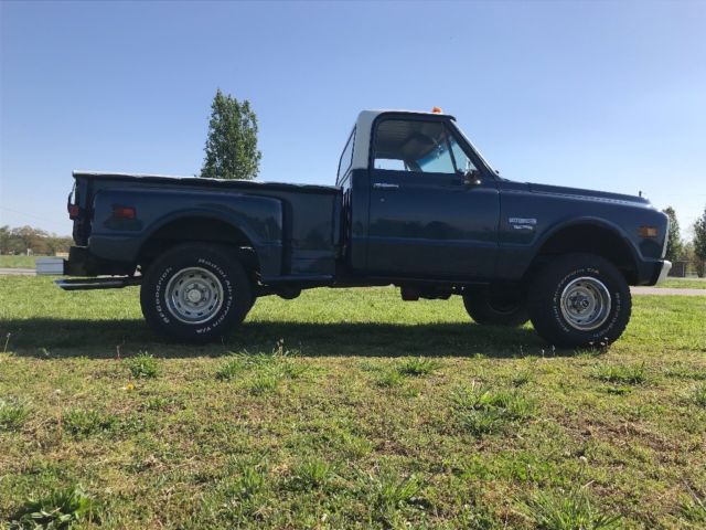 1971 Blue Chevrolet C-10 Standard Cab Pickup