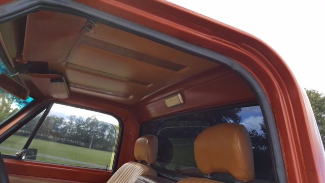 1971 Orange Chevrolet C-10 Crew Cab Pickup
