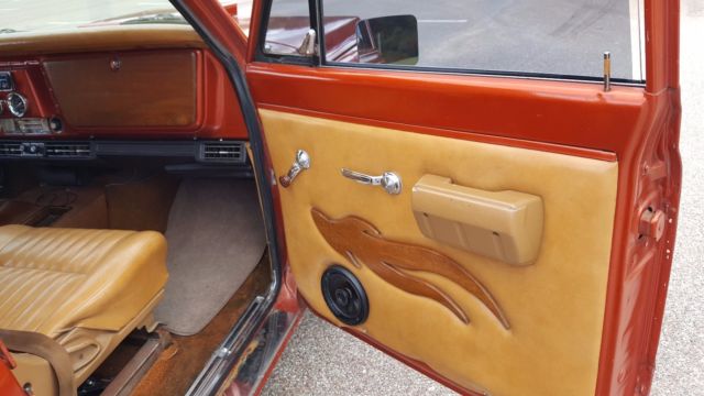 1971 Orange Chevrolet C-10 Crew Cab Pickup