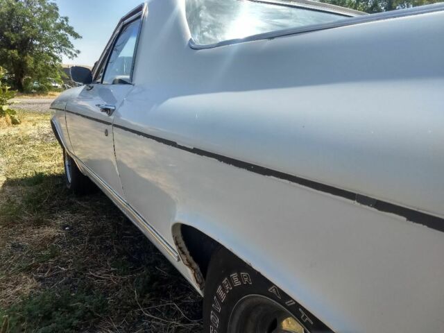 1971 White Chevrolet El Camino