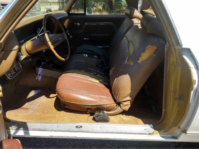 1971 White Chevrolet El Camino