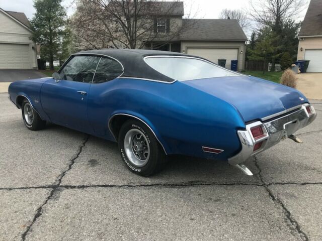 1971 Blue Oldsmobile Cutlass
