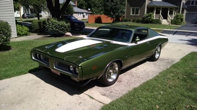 1971 Burgundy Dodge Charger
