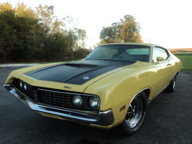 1971 yellow Ford Torino