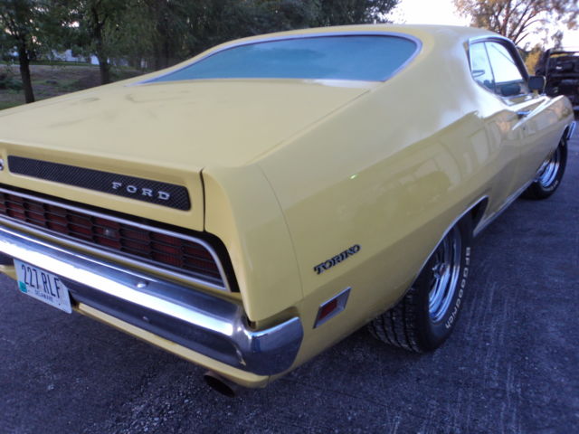 1971 yellow Ford Torino