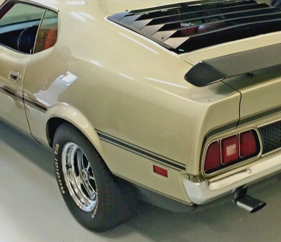 1971 Gold Ford Mustang Fastback