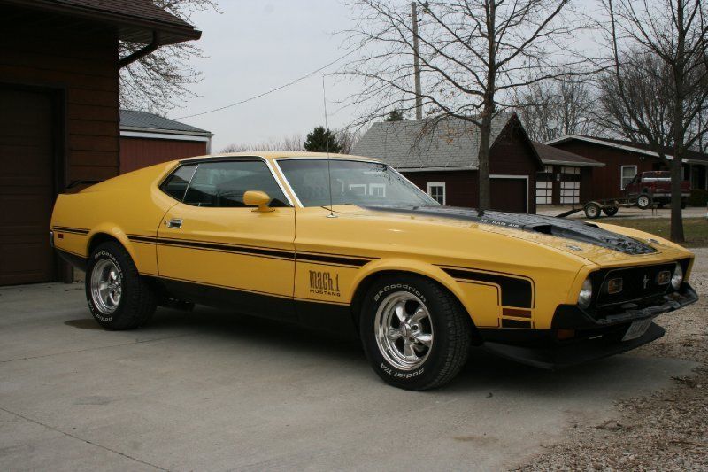 1971 Yellow Ford Mustang Coupe