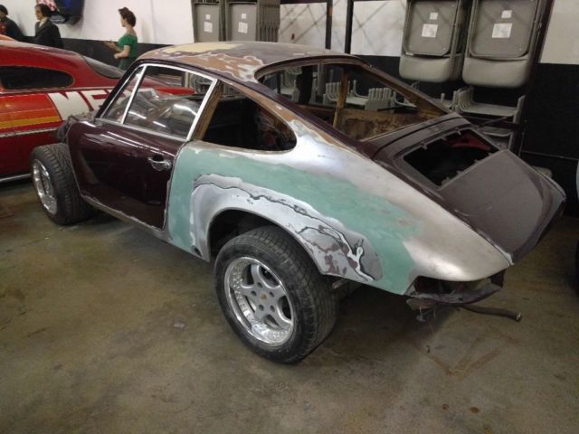 1971 Brown Porsche 911 Coupe