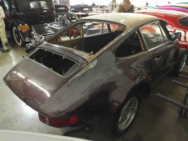 1971 Brown Porsche 911 Coupe