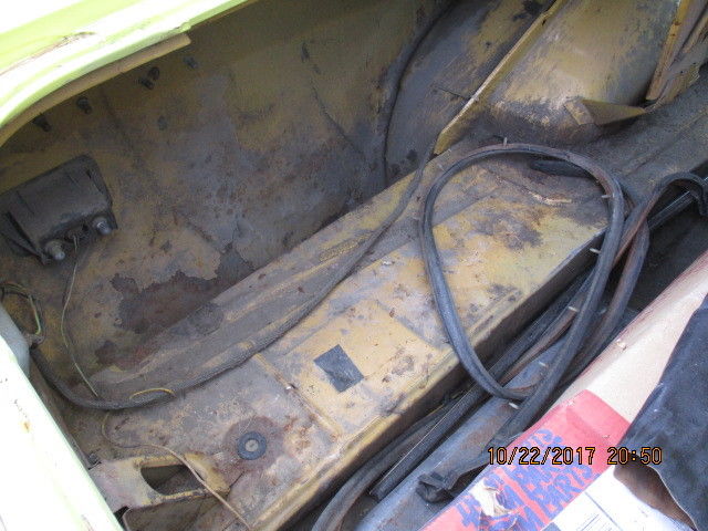 1971 Yellow Ford Torino 500