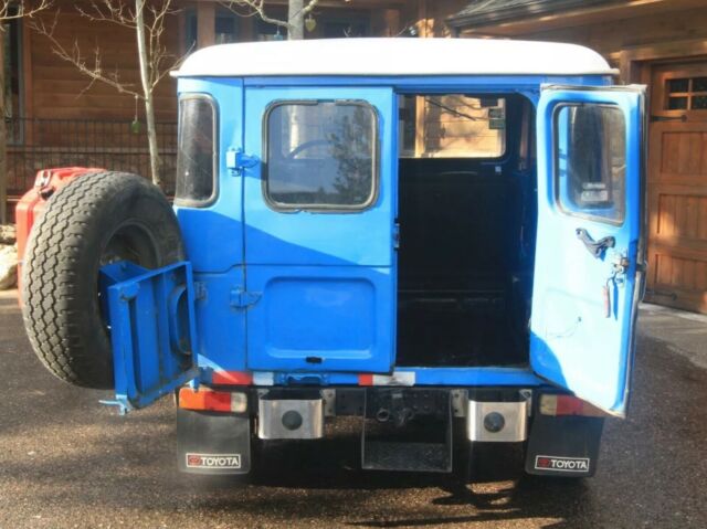 1971 Blue Toyota Land Cruiser 2-door SUV