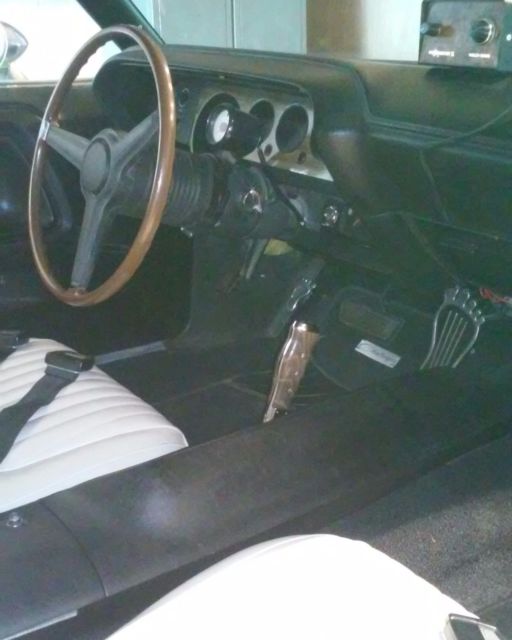 1971 Gorgeous green Dodge Challenger Coupe