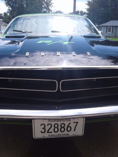 1971 Gorgeous green Dodge Challenger Coupe