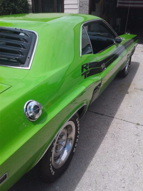 1971 Gorgeous green Dodge Challenger Coupe