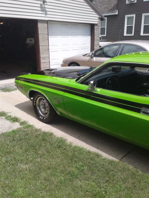 1971 Gorgeous green Dodge Challenger Coupe