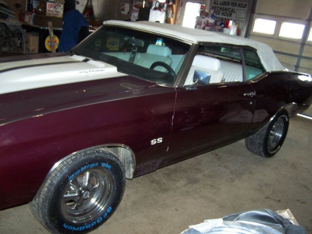 1972 maroon Chevrolet Chevelle Convertible