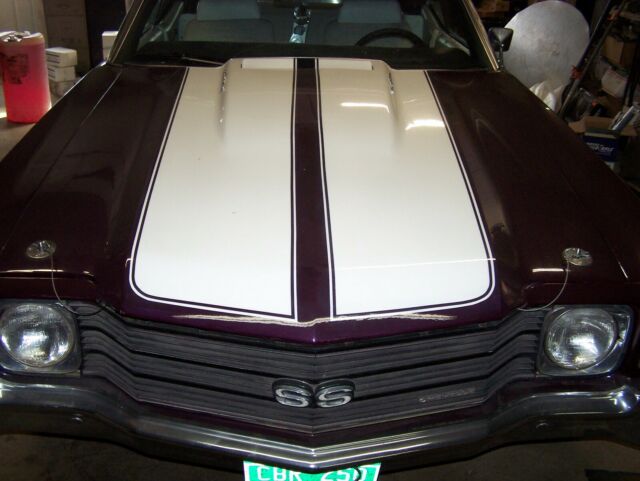 1972 maroon Chevrolet Chevelle Convertible