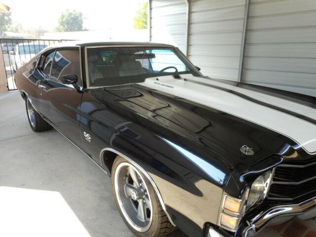 1972 Black Chevrolet Chevelle 2 Door