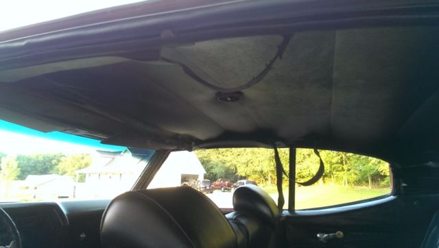 1972 Red Chevrolet Chevelle Coupe