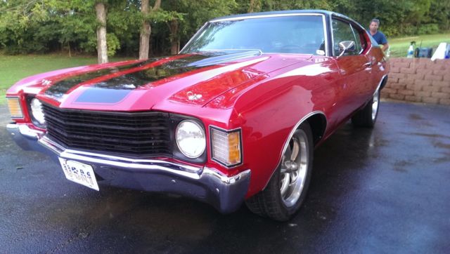 1972 Red Chevrolet Chevelle Coupe