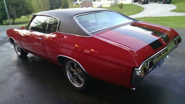 1972 Red Chevrolet Chevelle Coupe