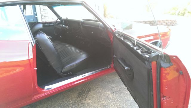 1972 Red Chevrolet Chevelle Coupe