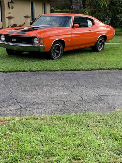 1972 Orange Chevrolet Chevelle Coupe