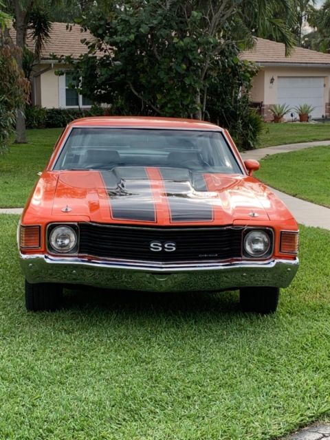 1972 Orange Chevrolet Chevelle Coupe