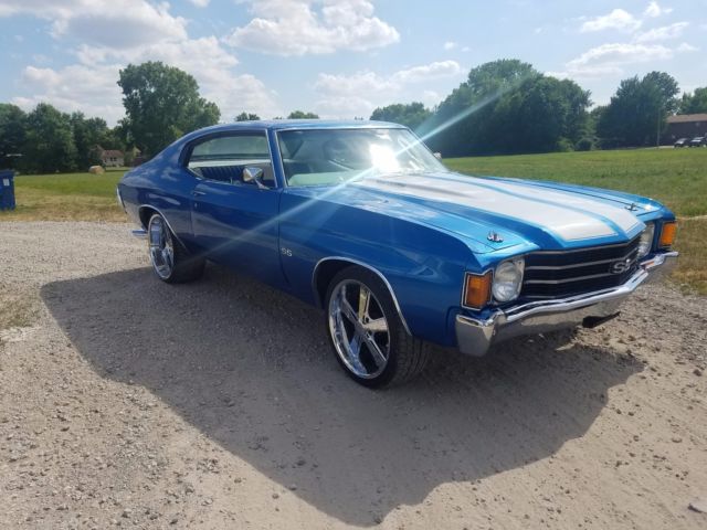 1972 Blue Chevrolet Chevelle Coupe