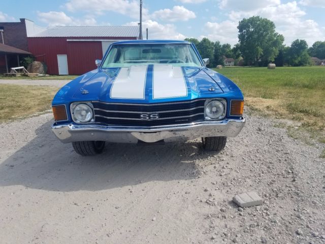 1972 Blue Chevrolet Chevelle Coupe