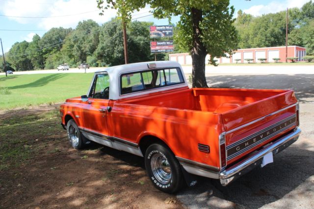 1972 Orange Chevrolet Cheyenne Standard Cab Pickup
