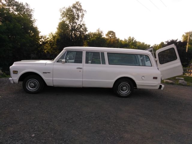 1972 WHITE Chevrolet Suburban Wagon