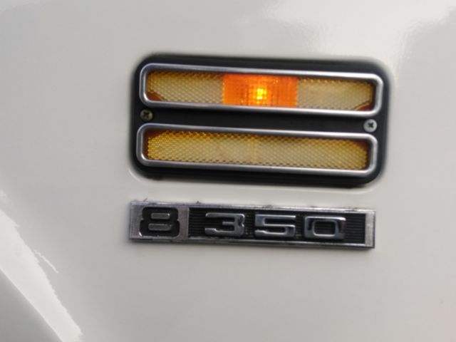 1972 WHITE Chevrolet Suburban Wagon