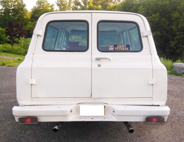 1972 WHITE Chevrolet Suburban Wagon