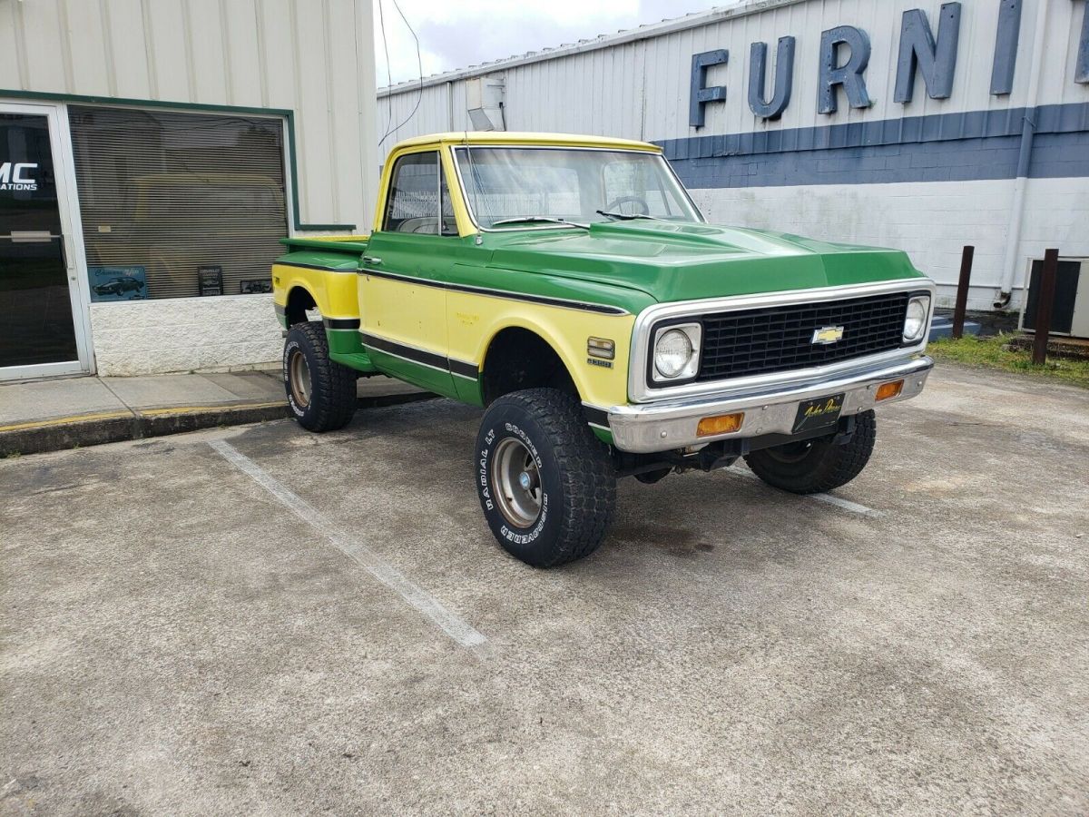 1972 green/yellow Chevrolet C-10 swb stepside