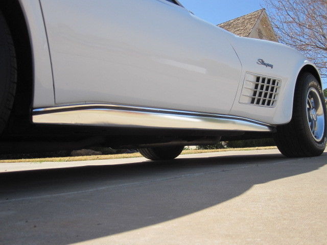 1972 White Chevrolet Corvette Convertible