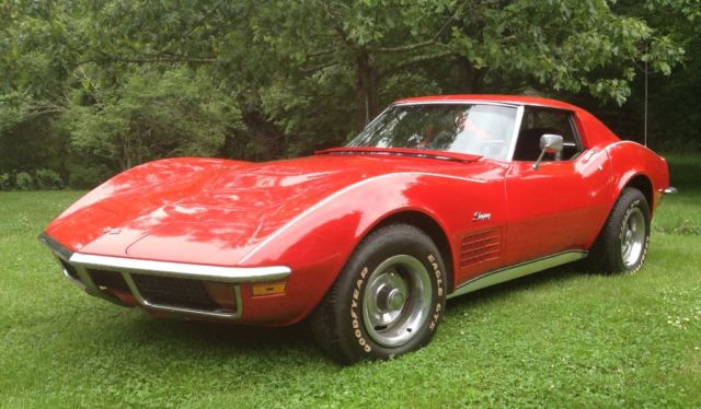 1972 Red Chevrolet Corvette