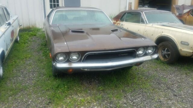 1972 rootbeer Dodge Challenger