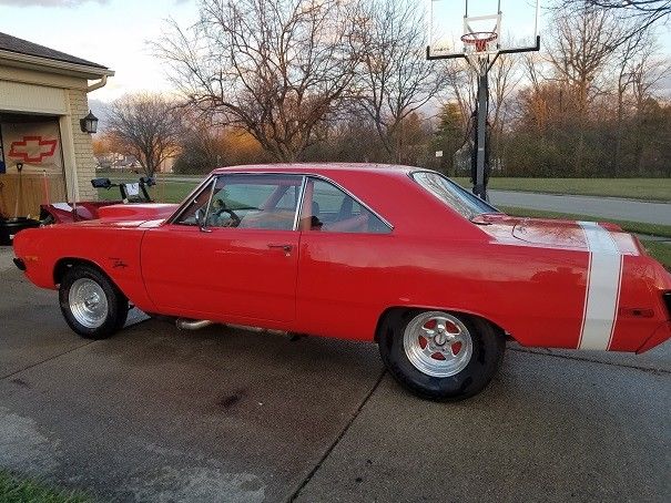 1972 Red Dodge Dart