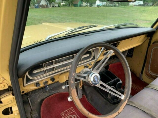 1972 Yellow Ford F-100 Pick up