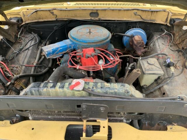 1972 Yellow Ford F-100 Pick up