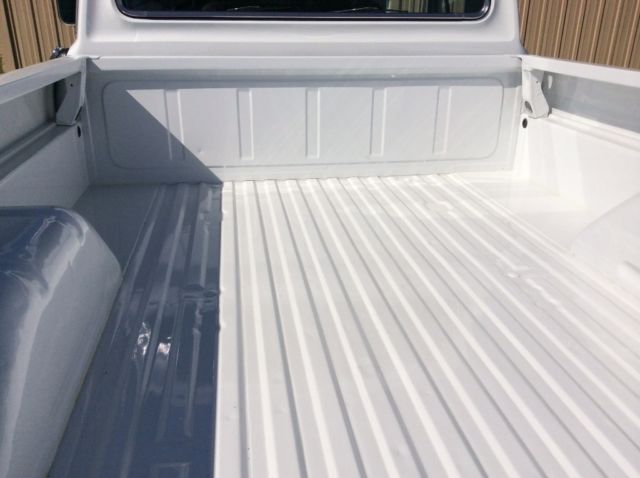 1972 White Ford F-100 Standard Cab Pickup