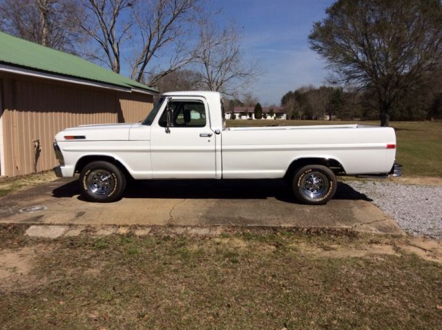 1972 White Ford F-100 Standard Cab Pickup