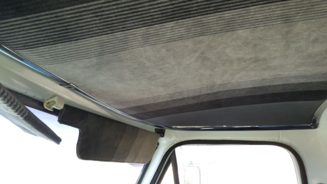 1972 White Ford F-100 Standard Cab Pickup