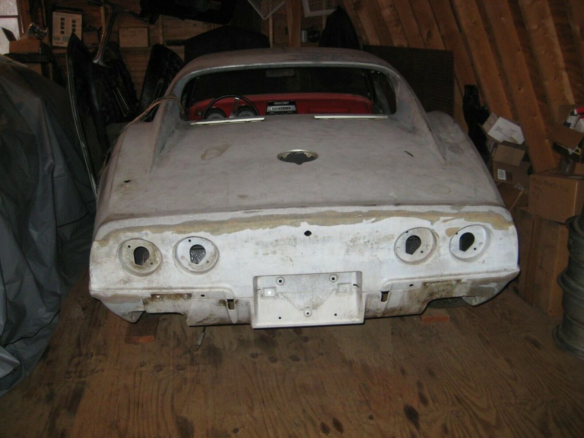 1972 Silver Chevrolet Corvette Coupe