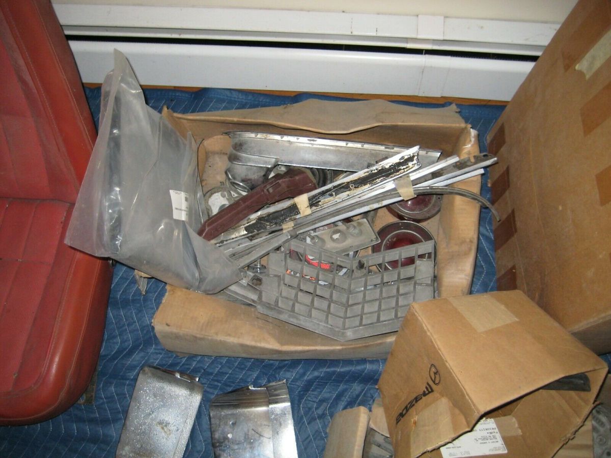 1972 Silver Chevrolet Corvette Coupe